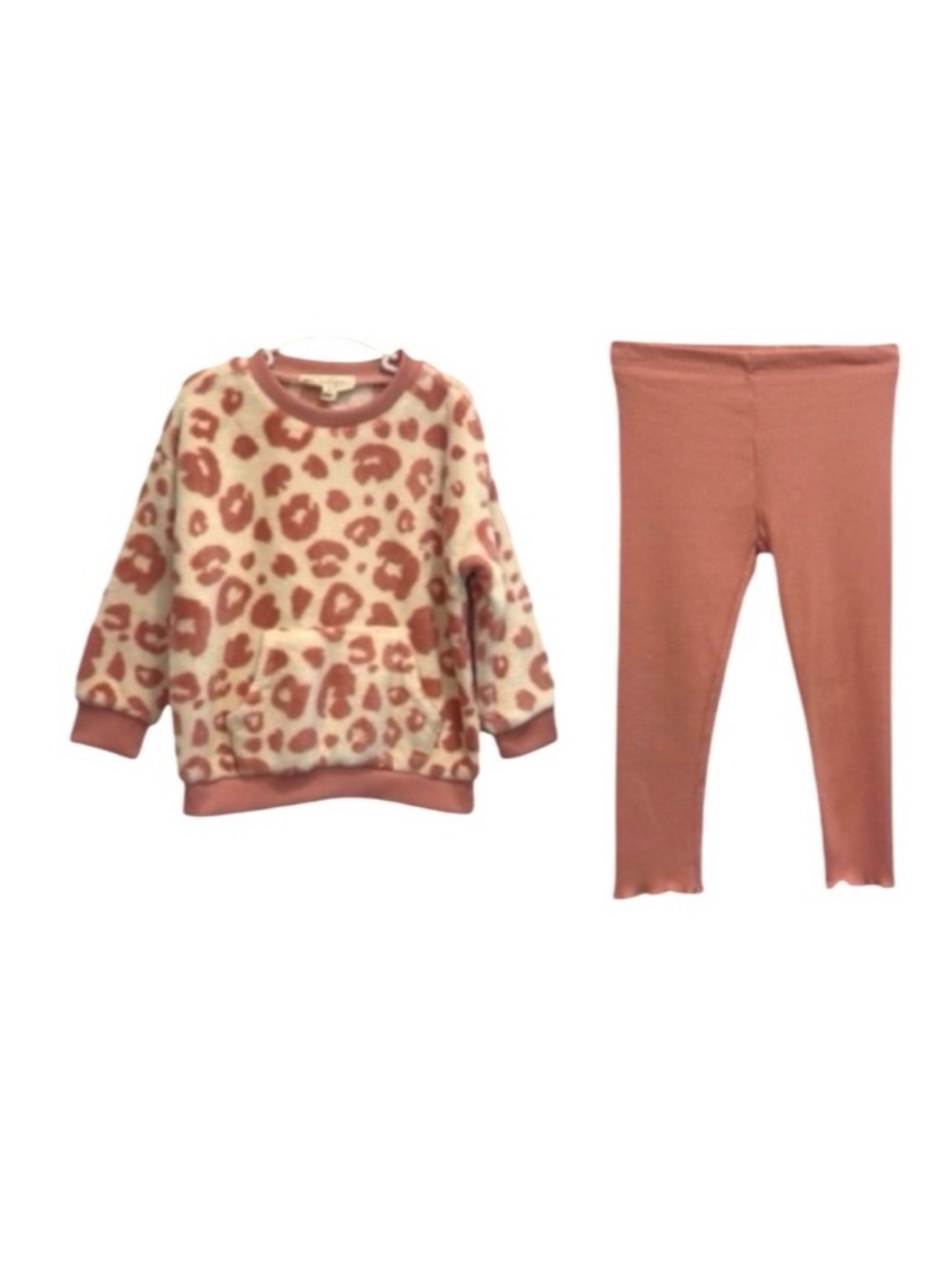 Jessica Simpson Outfit (Mismatch)